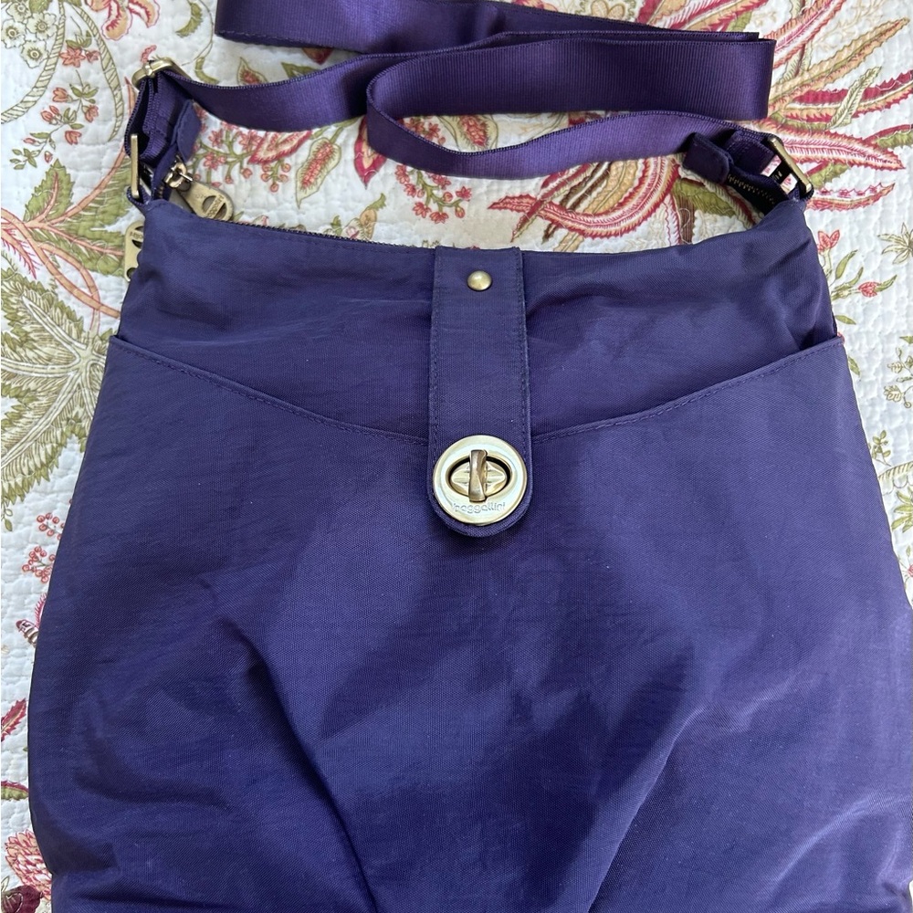 Baggallini Gray Interior Crossbody Bag